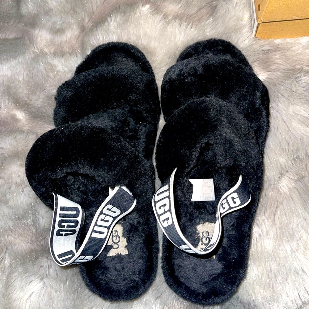 UGG “oh yeah” double strap slides